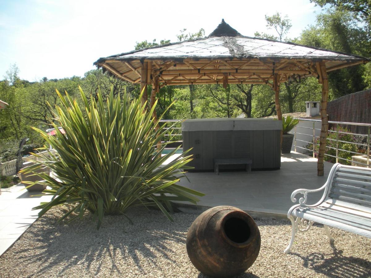 Villa Jalna Chambre, Suites Et Appartement Roquefort-les-Pins Exterior foto