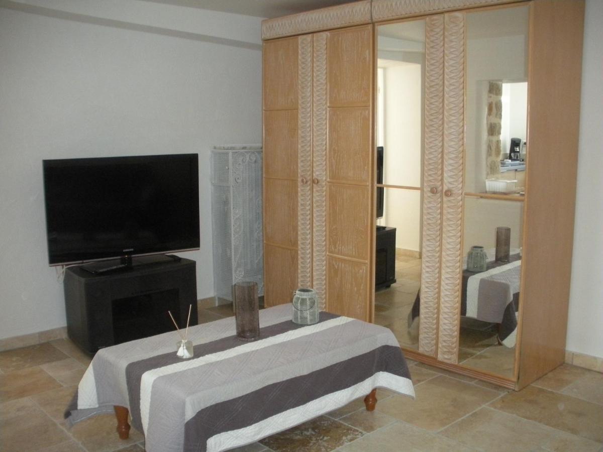 Villa Jalna Chambre, Suites Et Appartement Roquefort-les-Pins Exterior foto